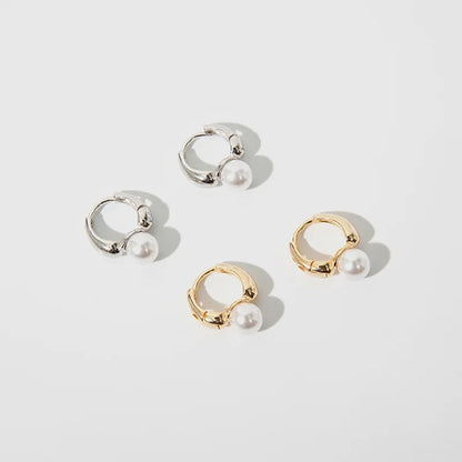 Pearl Mini Hoop Earrings - Videre