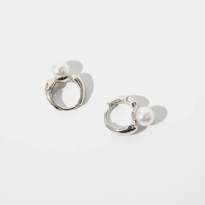 Pearl Mini Hoop Earrings - Videre